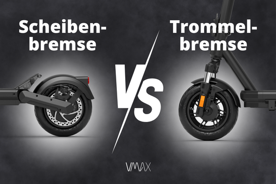 Vergleich von E-Scooter-Bremsen: links eine Scheibenbremse am Hinterrad, rechts eine Trommelbremse am Vorderrad, mit zentralem „VS“-Symbol und VMAX-Logo.